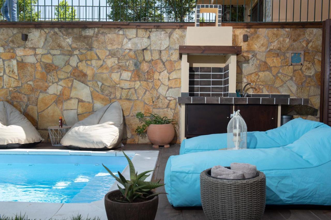 Dandy Villas Nea Roda - Melodic Waves - Private - Pool - Parking - Cellar Ngoại thất bức ảnh