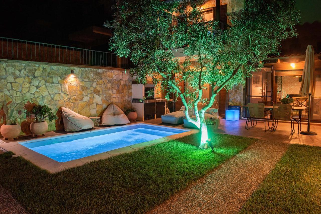 Dandy Villas Nea Roda - Melodic Waves - Private - Pool - Parking - Cellar Ngoại thất bức ảnh